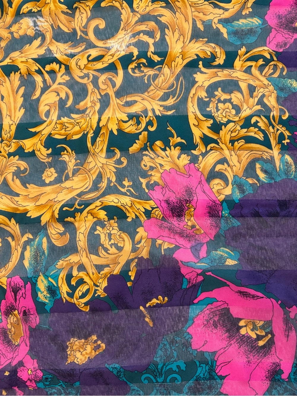 Capezio Square Scarf Vibrant Detailed Floral And Gold Baroque Print 30x31 Italy